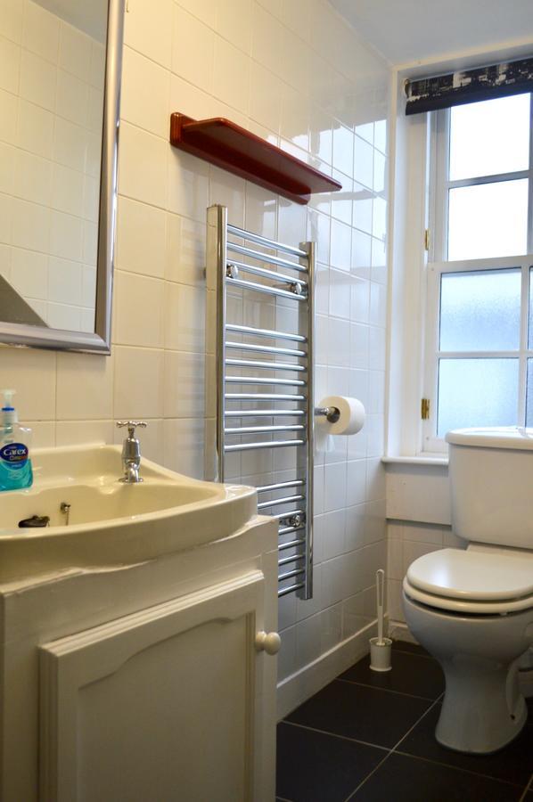 Central 1 Bedroom Apartment Sleeps 2 EDI Eksteriør billede