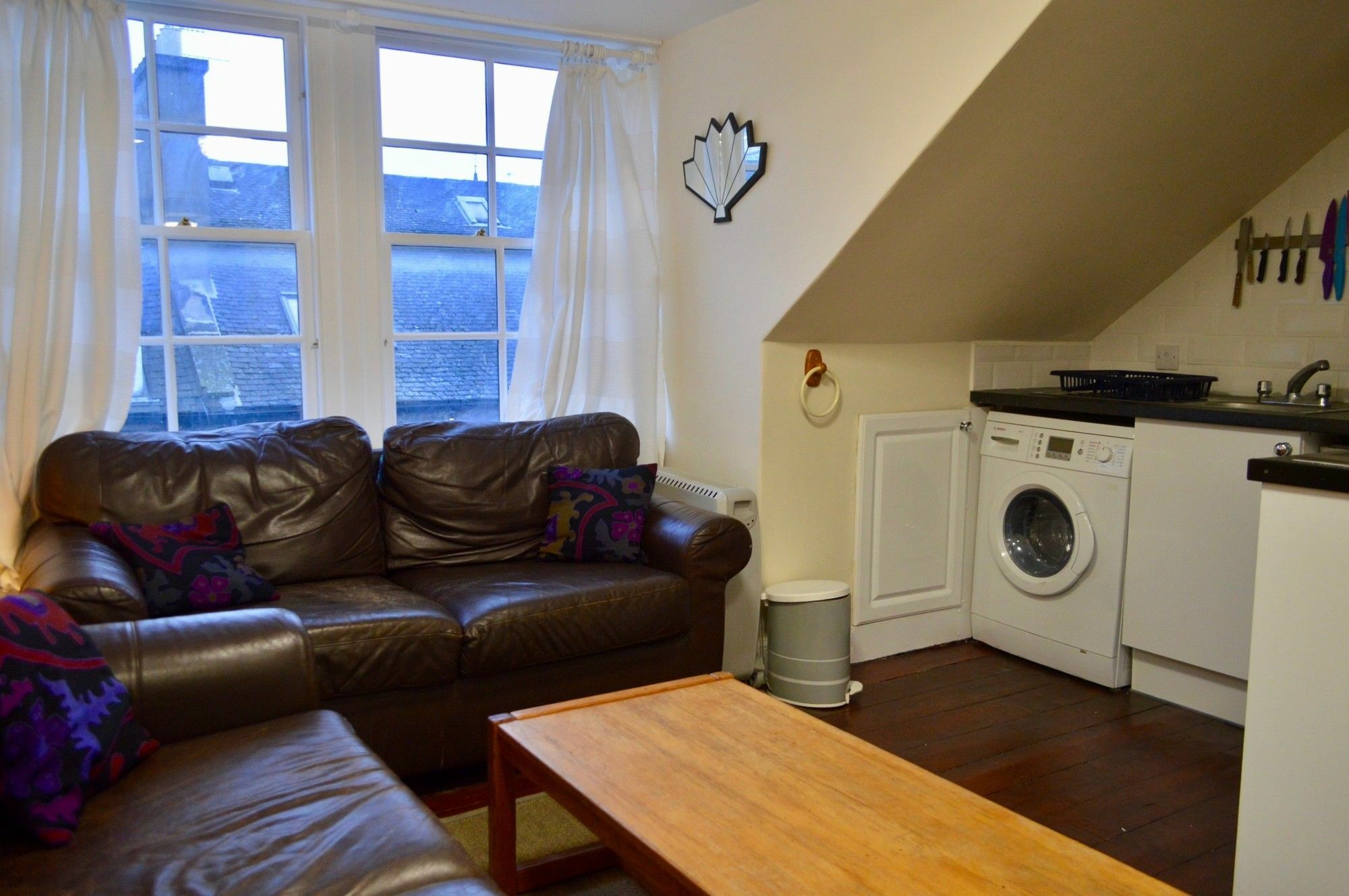 Central 1 Bedroom Apartment Sleeps 2 EDI Eksteriør billede